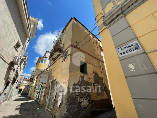 Box/posto auto in residenziale in Cortile Voccia 53