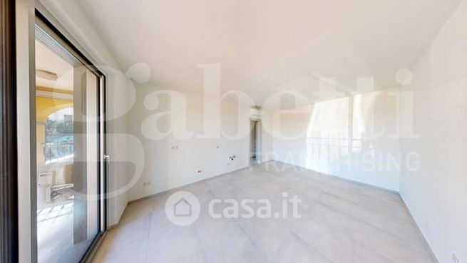 Appartamento in residenziale in Via delle Peschiere