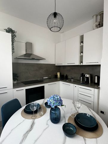 Appartamento in residenziale in Via Como 3