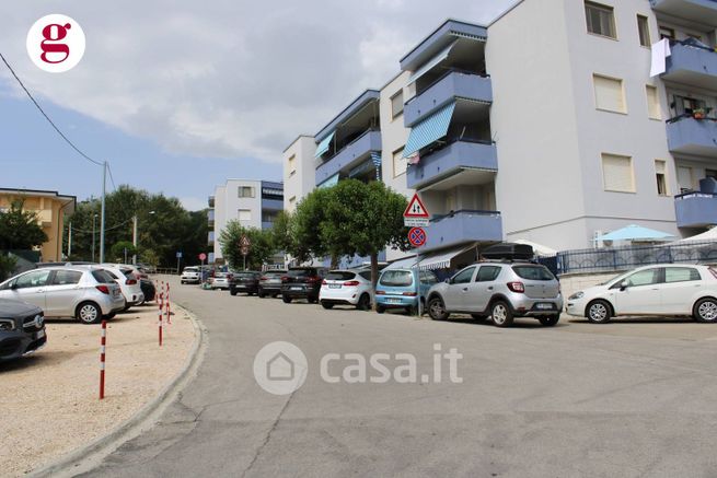 Box/posto auto in residenziale in Via Cono a Mare 1