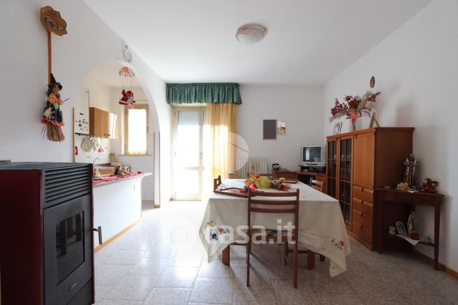 Casa bi/trifamiliare in residenziale in Contrada Pignotto 14