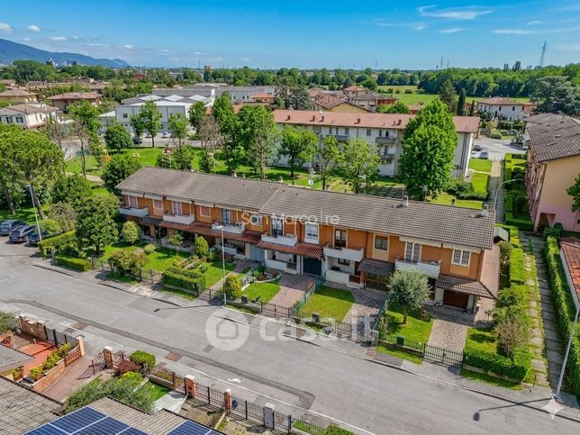 Villetta a schiera in residenziale in Via Fratelli Cervi 22