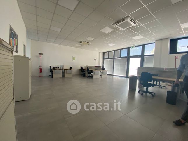 Ufficio in commerciale in Vicolo Porta Est