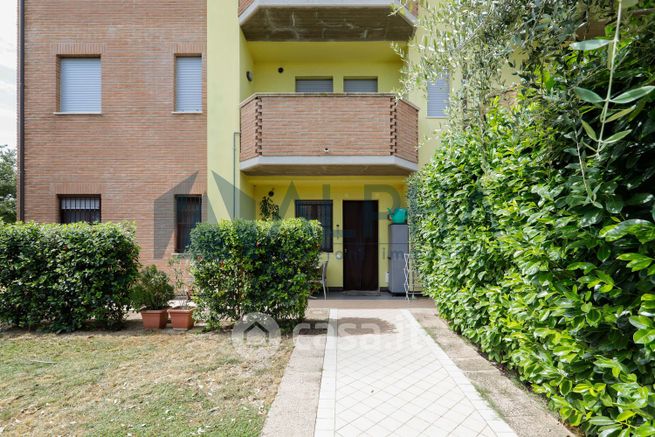 Appartamento in residenziale in Via Santa Croce
