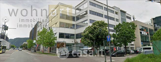 Ufficio in commerciale in 