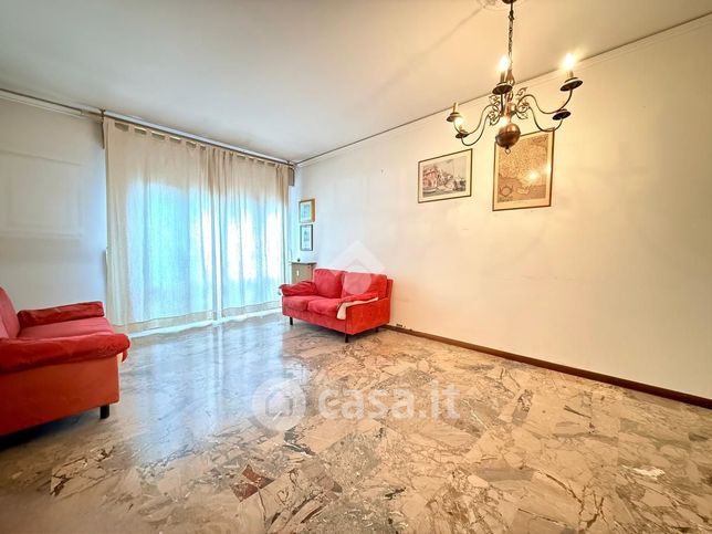 Appartamento in residenziale in Via Volfango Goethe 18