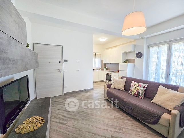 Appartamento in residenziale in Viale dello Sport 56