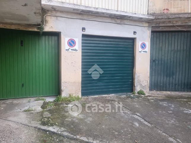 Garage/posto auto in residenziale in Viale Luigi Merello 41