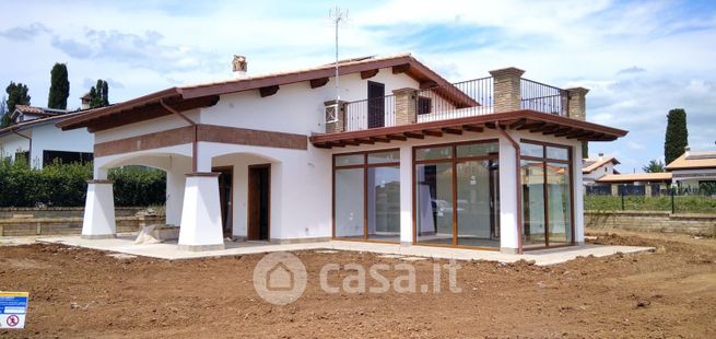 Villa in residenziale in Via San Giuseppe