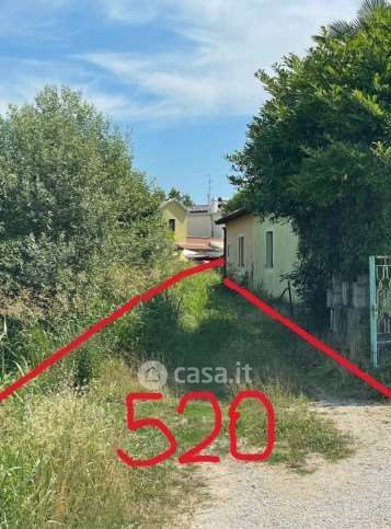Terreno agricolo in commerciale in Via Giulia