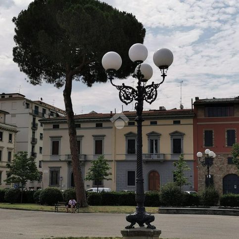 Garage/posto auto in residenziale in Via Pier Capponi 19