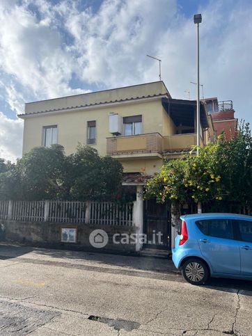 Casa bi/trifamiliare in residenziale in Via Sanluri
