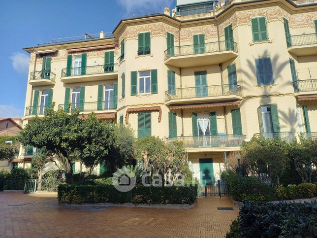 Appartamento in residenziale in Via Regina Margherita 64