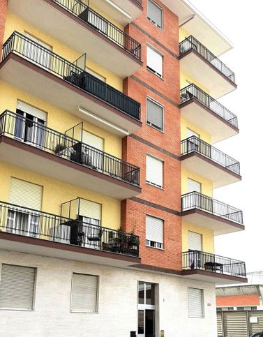 Appartamento in residenziale in Via Nino Bixio 7