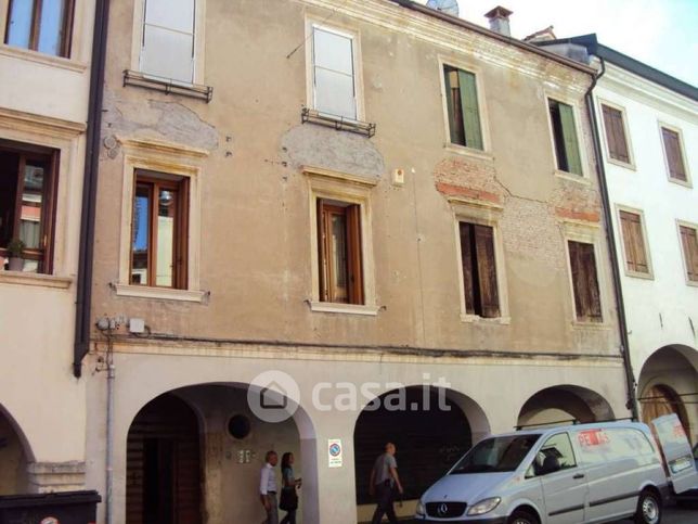 Ufficio in commerciale in Contrà Sant'Ambrogio 13