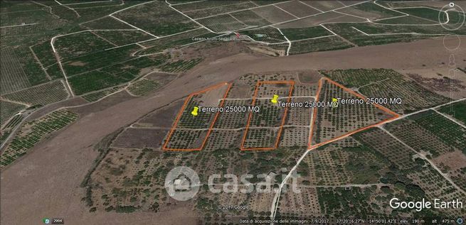 Terreno agricolo in commerciale in 