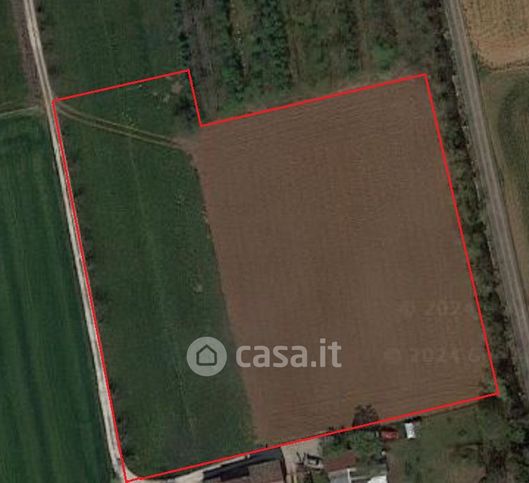 Terreno agricolo in commerciale in Via Raspa