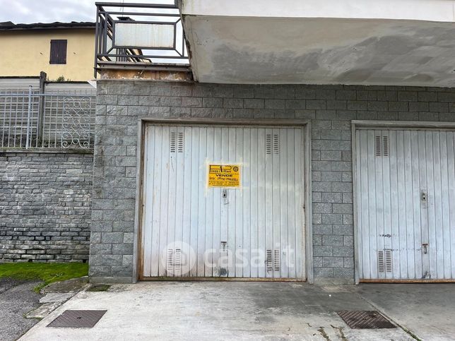 Garage/posto auto in residenziale in Via San Vincenzo 16