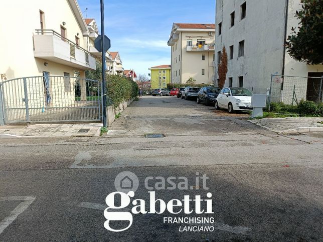 Garage/posto auto in residenziale in Via Sant' Egidio 95