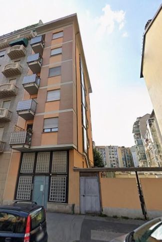 Garage/posto auto in residenziale in Via Buenos Aires 71