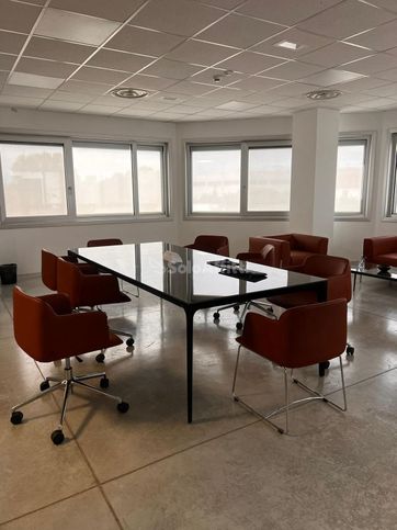 Ufficio in commerciale in