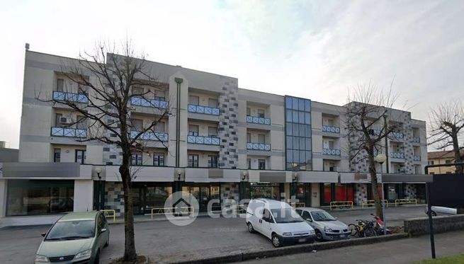 Ufficio in commerciale in Viale Repubblica
