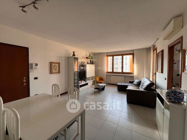 Appartamento in residenziale in Via Sorteni 5
