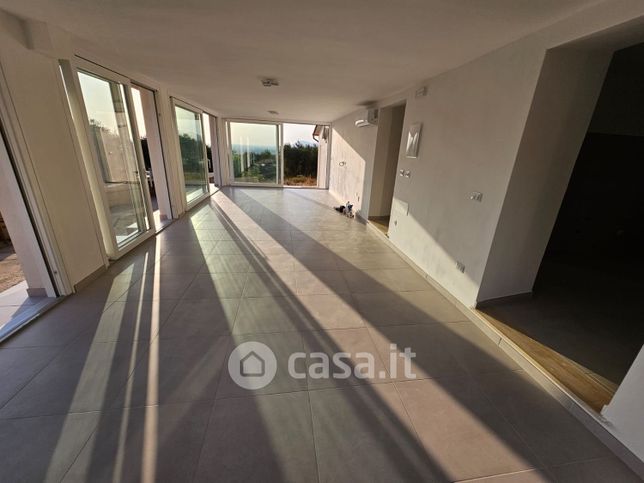 Casa indipendente in residenziale in Capocroce via valle rotta 24