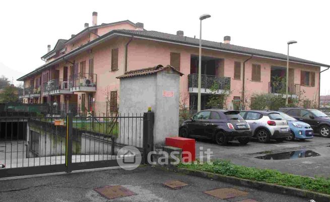 Box/posto auto in residenziale in Via Trento 6