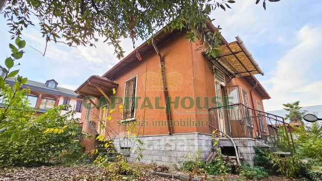 Villa in residenziale in 