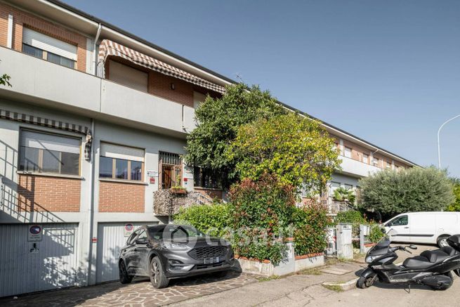 Ufficio in commerciale in 
