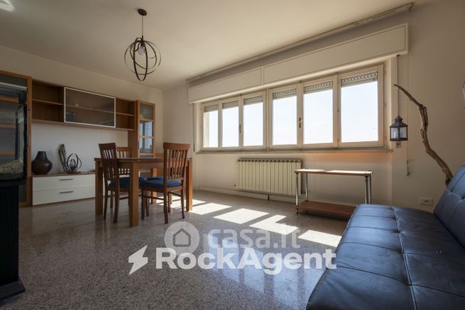 Appartamento in residenziale in Viale dei Bizantini 2
