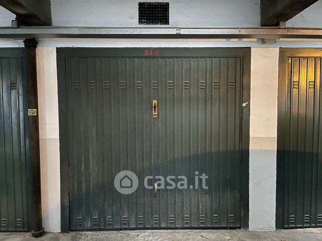 Garage/posto auto in residenziale in Via Tofane 92 92