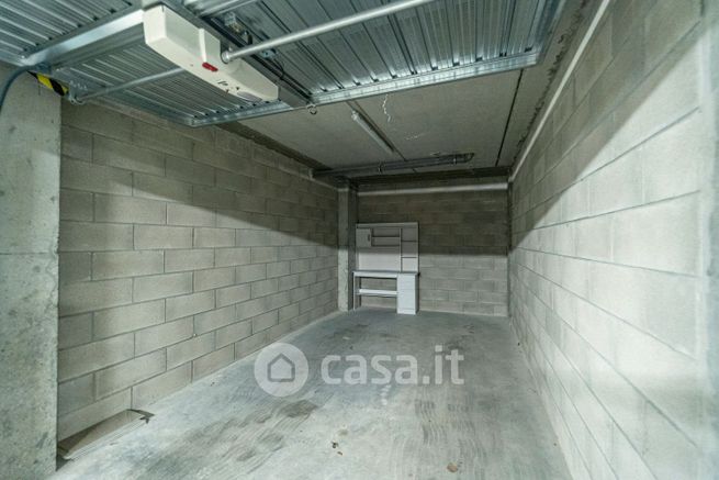 Box/posto auto in residenziale in Via Giano della Bella