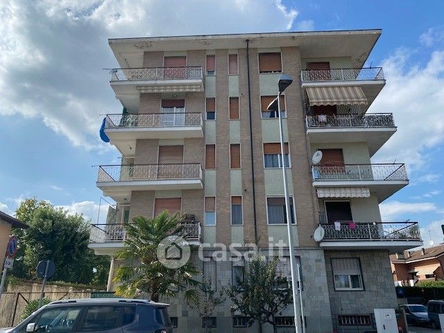 Ufficio in commerciale in Via Frejus 47
