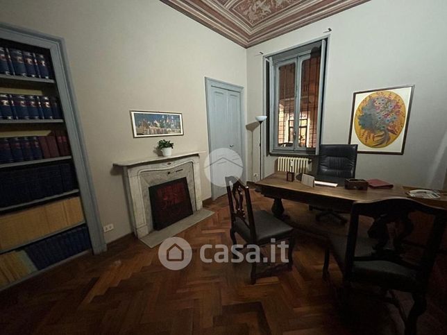 Ufficio in commerciale in Via Amedeo Avogadro 16