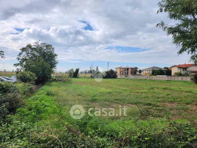 Terreno edificabile in residenziale in Via Pasubio 22