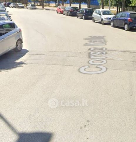 Box/posto auto in residenziale in Corso Italia 21