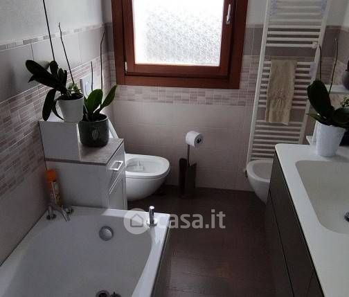 Appartamento in residenziale in Via dei Ronchi 36