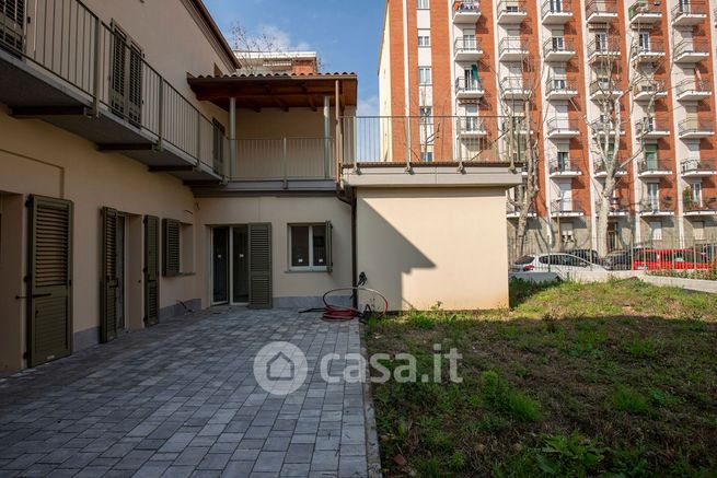 Casa bi/trifamiliare in residenziale in Viale Giordano Bruno