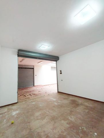 Box/posto auto in residenziale in Via Barletta