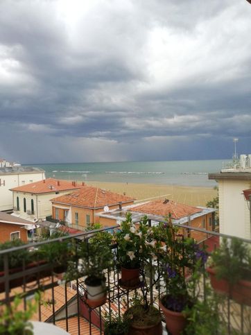 Attico/mansarda in residenziale in Viale Amos Burnazzi 22