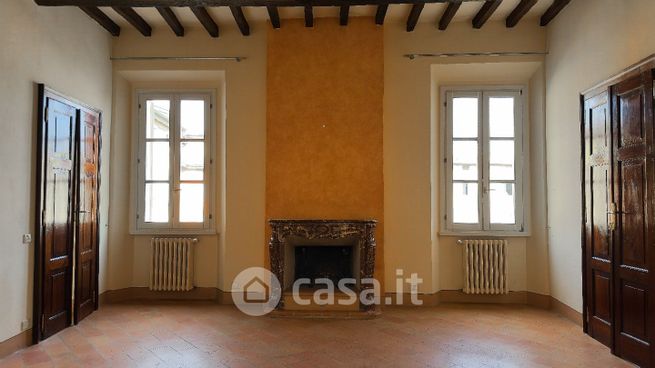 Casa indipendente in residenziale in
