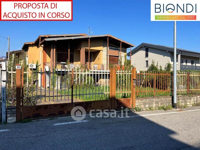 Villa in residenziale in Via Regina Margherita