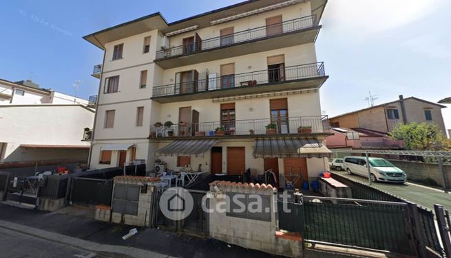 Appartamento in residenziale in Via Montanara 26