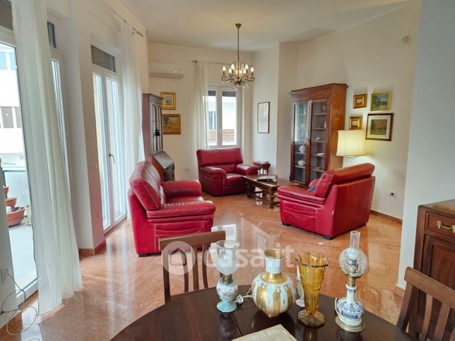 Appartamento in residenziale in Via Monte San Michele 17