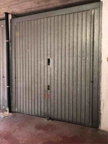 Garage/posto auto in residenziale in Via Volturno 12 /A