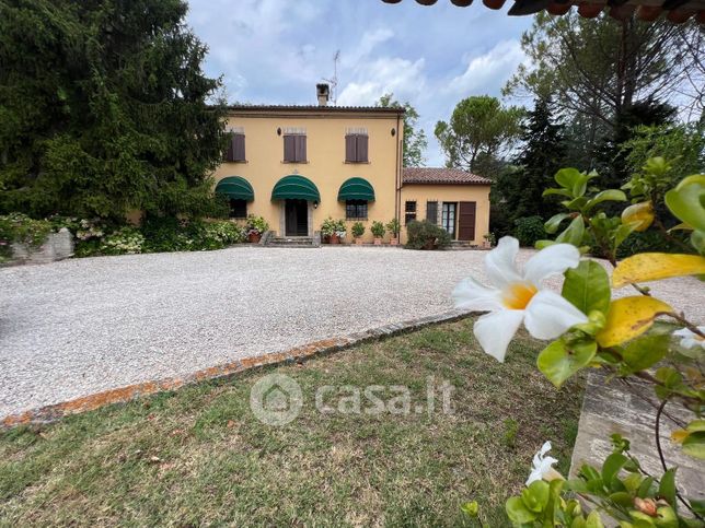 Villa in residenziale in 