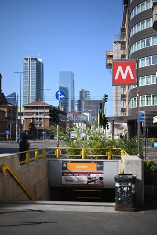 Appartamento in residenziale in Via Melchiorre Gioia 66