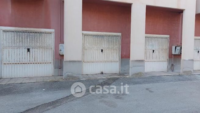 Box/posto auto in residenziale in Via Caduti di Nassiriya 1